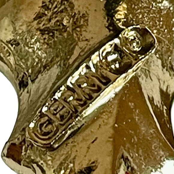 Vintage Signed Gerry’s Holly Leaf Christmas Brooch - Picture 5 of 5